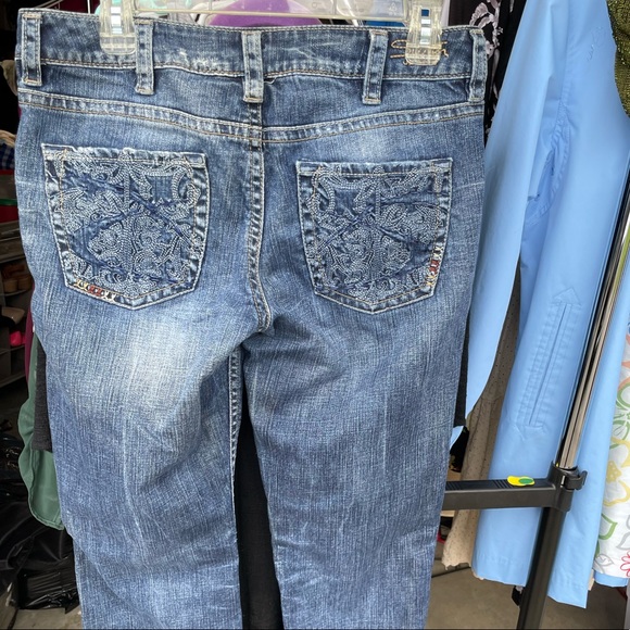 Silver Jeans - Picture 2 of 7